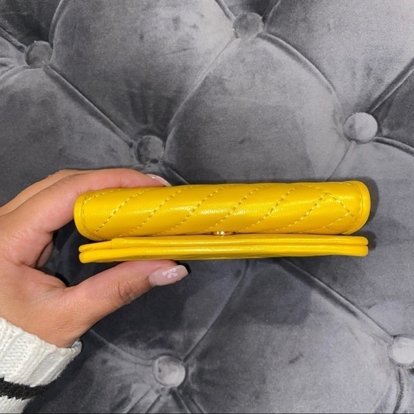 New Tory Burch mini wallet bifold yellow leather NWT - Picture 6 of 8